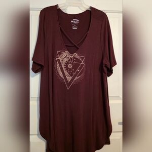 Torrid Burgundy Geometric Short Sleeve Tee
